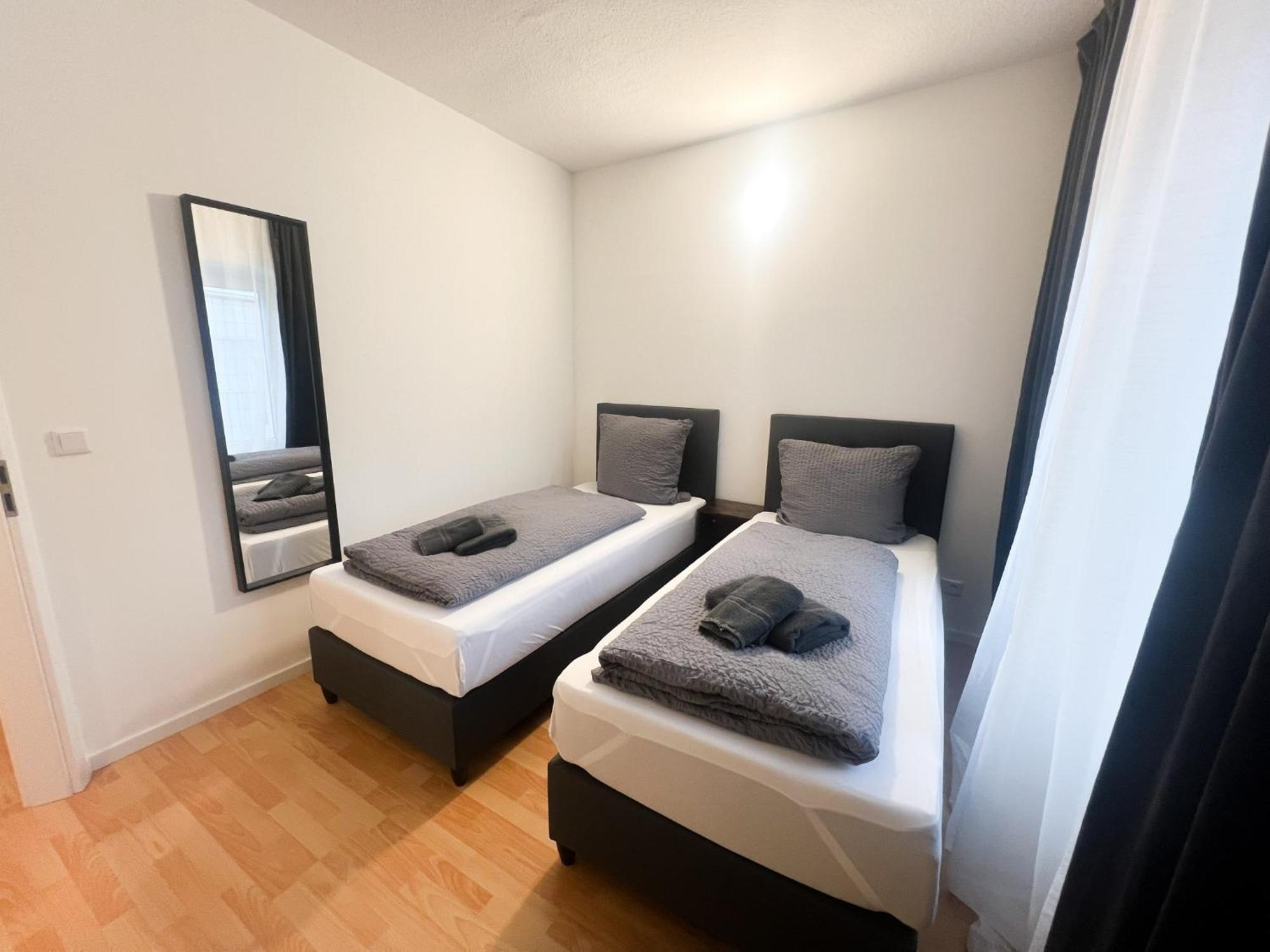 Vibehome Duesseldorf - Stadtmitte Ngoại thất bức ảnh